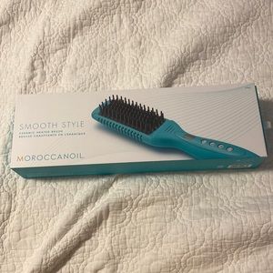 Moroccanoil Smooth Style Ceramic Heated Brush